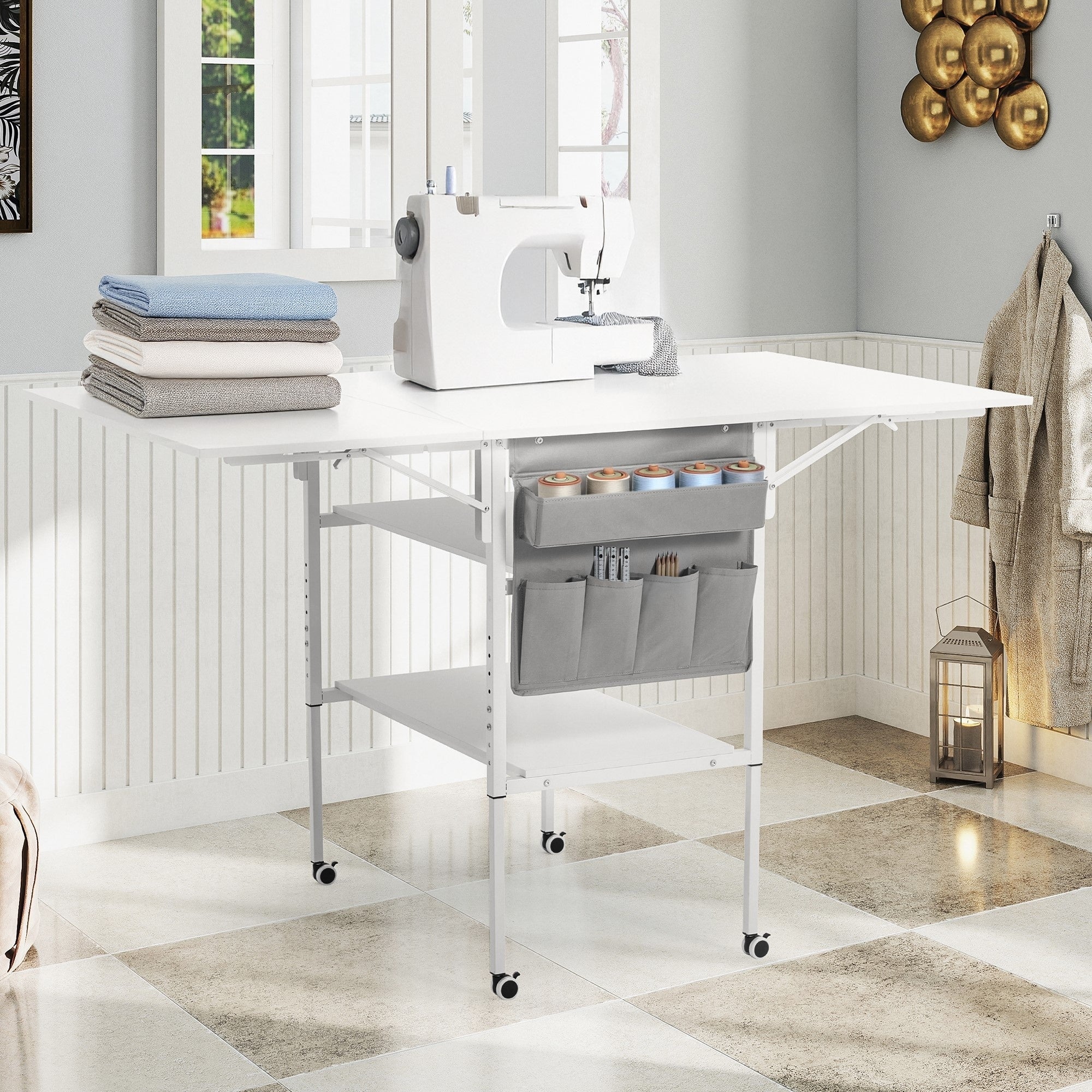 Tavolo Artigianale Regolabile in Altezza con Ripiani Portaoggetti, Tavolo da Taglio Pieghevole Mobile per Ufficio Domestico, Sala da Cucito, Stanza per Hobby