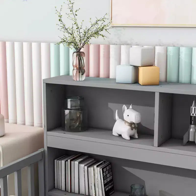 Letto a pavimento gemello con libreria, mensole, sponde di sicurezza, grigio