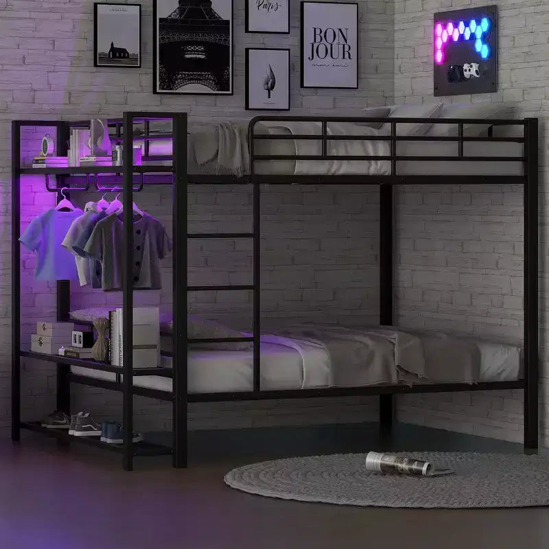 Letto a Castello in Metallo a Grandezza Naturale con Strisce Luminose a LED (7 Colori), Ripiani Aperti e Ganci