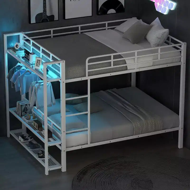 Letto a Castello in Metallo a Grandezza Naturale con Strisce Luminose a LED (7 Colori), Ripiani Aperti e Ganci