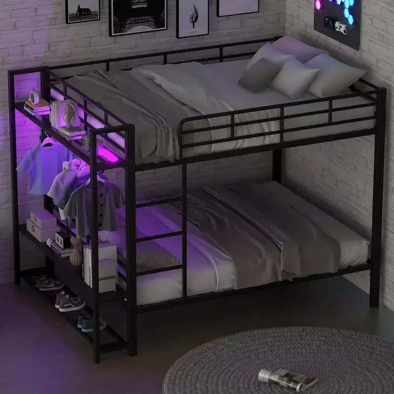 Letto a Castello in Metallo a Grandezza Naturale con Strisce Luminose a LED (7 Colori), Ripiani Aperti e Ganci