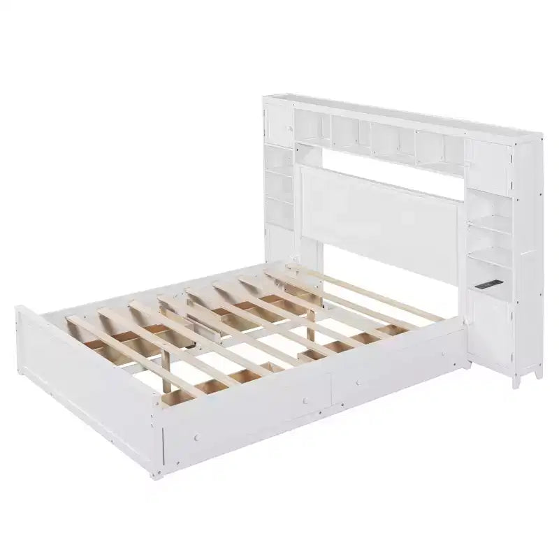 Letto matrimoniale in legno con scaffale e prese integrati grigio