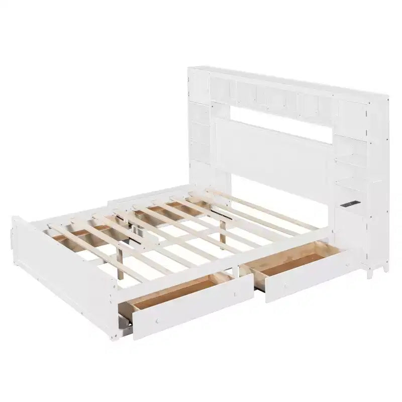 Letto matrimoniale in legno con scaffale e prese integrati grigio