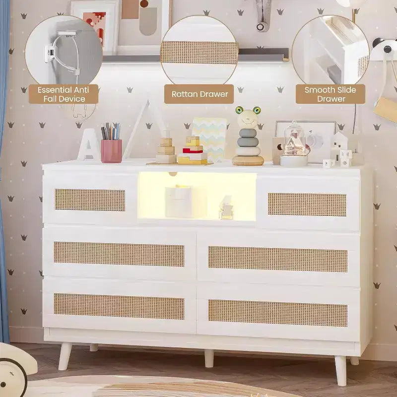 Comò moderno in rattan, comò LED con stazione di ricarica, cassettiere e comò in legno a 6 cassetti, mobile TV per armadio