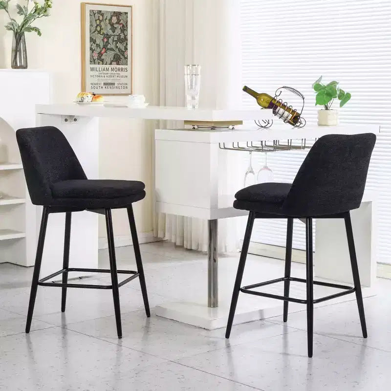 Set di 2 sgabelli da bar girevoli altezza bancone, rotazione a 360°, imbottiti, altezza seduta 65 cm, in lino, neri, per isola cucina o pub