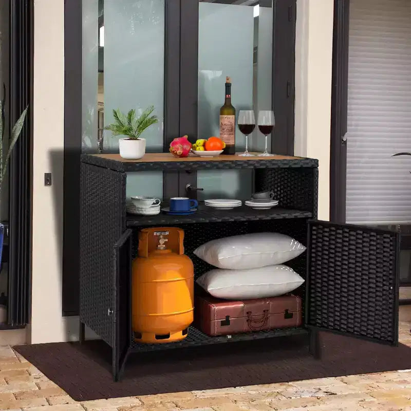 Tavolo da Bar per Esterni con 2 Ante e Ripiano, Mobiletto Contenitore in Vimini per Patio, Acciaio Verniciato a Polvere, Rattan Sintetico per Tutte le Stagioni, per Giardino Piscina Patio, Cucina