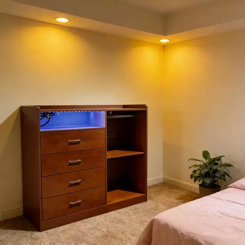 Comodino Moderno a LED con Armadio Aperto, 4 Cassetti e Design Salvaspazio