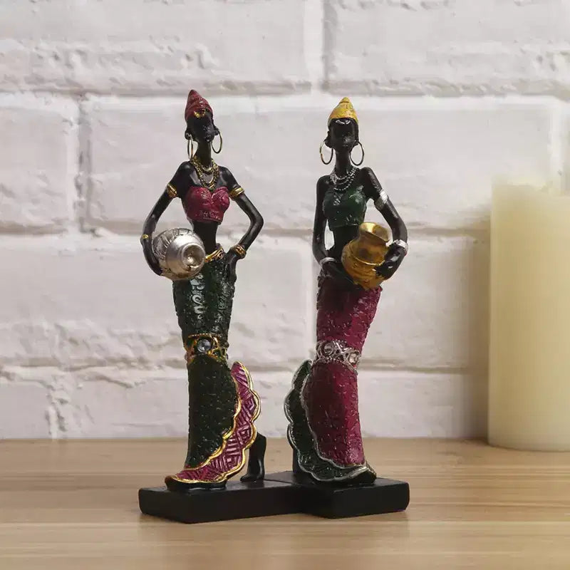 Statuetta Esotica di Donna Africana in Resina 16,5cm Scultura Artigianale in Abiti Floreali con Vaso Dorato