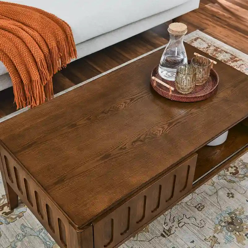 Tavolino da caffè scanalato Mid-Century Modern con anta scorrevole per riporre oggetti e gambe in legno massello, tavolino centrale in legno stile Vintage Farmhouse