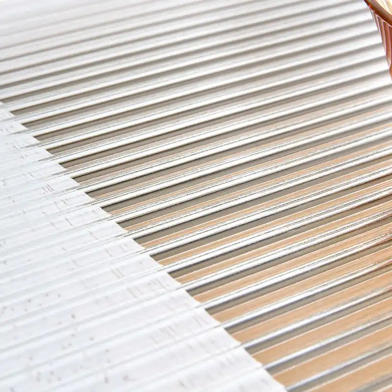 Tavolino da caffè bianco a doppio strato, tavolino laterale in vetro effetto rattan, tavolo rettangolare in legno massello per soggiorno