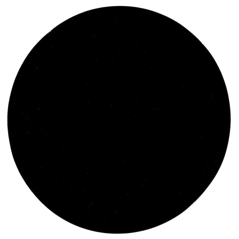 Tavolino rotondo Tia da 30 cm con base a piedistallo tornito, in legno di mango con finitura nero opaco