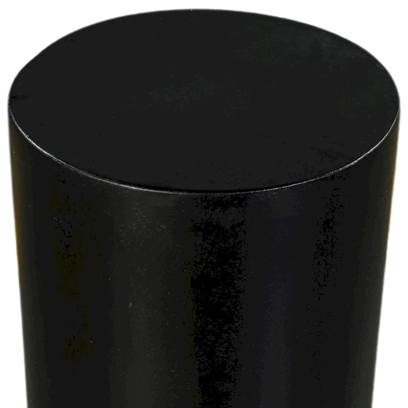 Tavolino rotondo Tia da 30 cm con base a piedistallo tornito, in legno di mango con finitura nero opaco