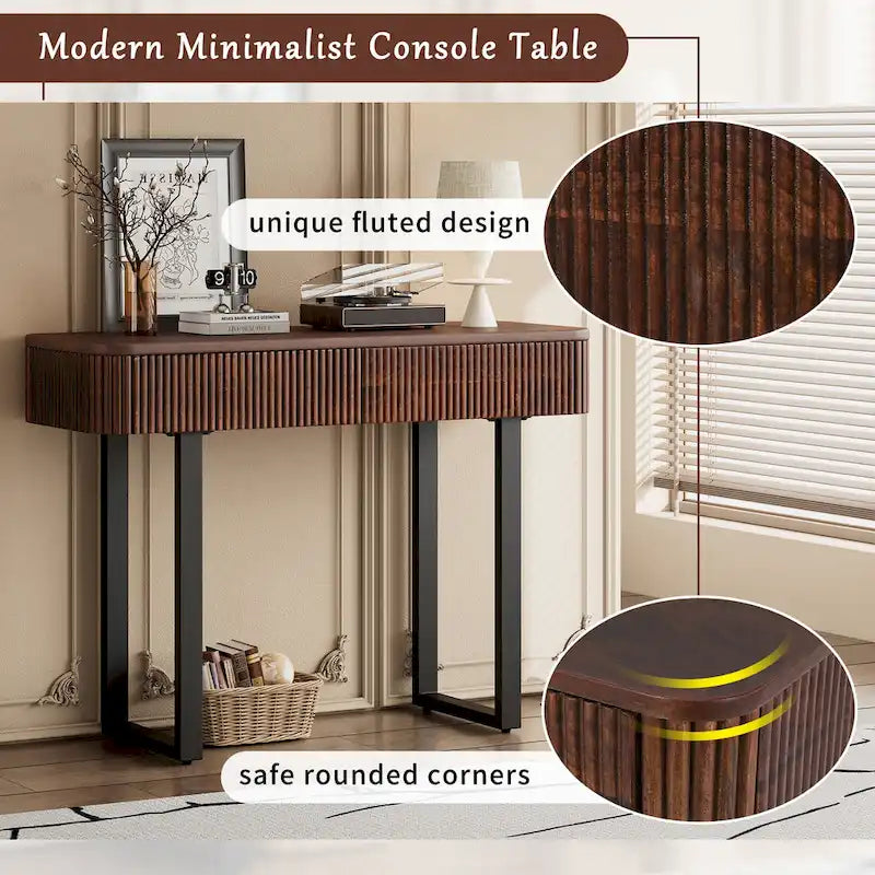 Consolle da ingresso moderna in legno massello con design a coste e contenitore
