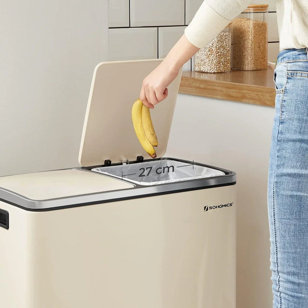 SONGMICS Pattumiera Doppia, 60L (16 Gallon) Contenitore per la Spazzatura in Acciaio Inossidabile, Mandorla
