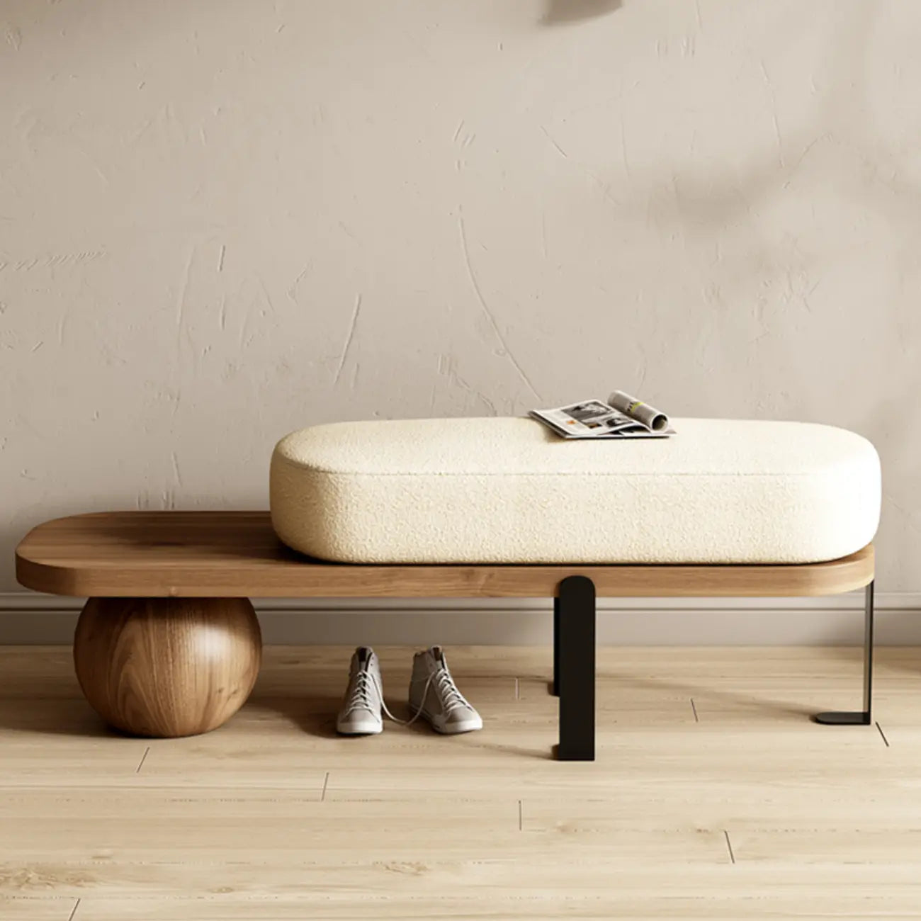 Panca bassa moderna in legno imbottita beige