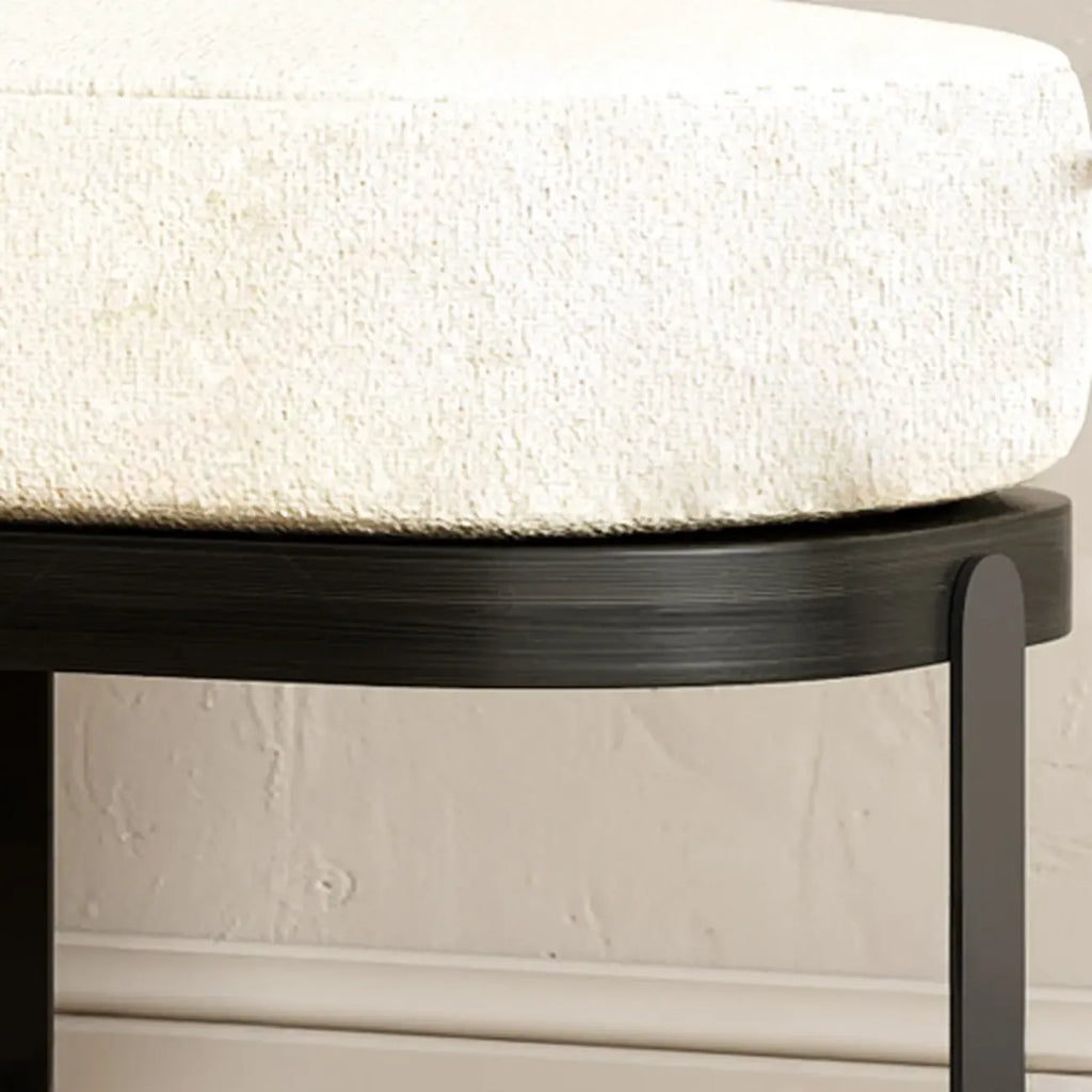Panca bassa moderna in legno imbottita beige