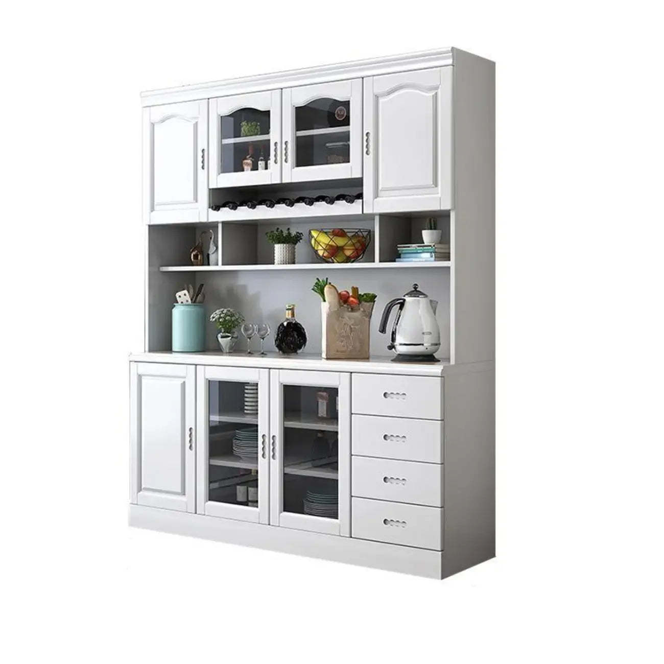 Cucina in legno, credenza bianca, portabottiglie integrato