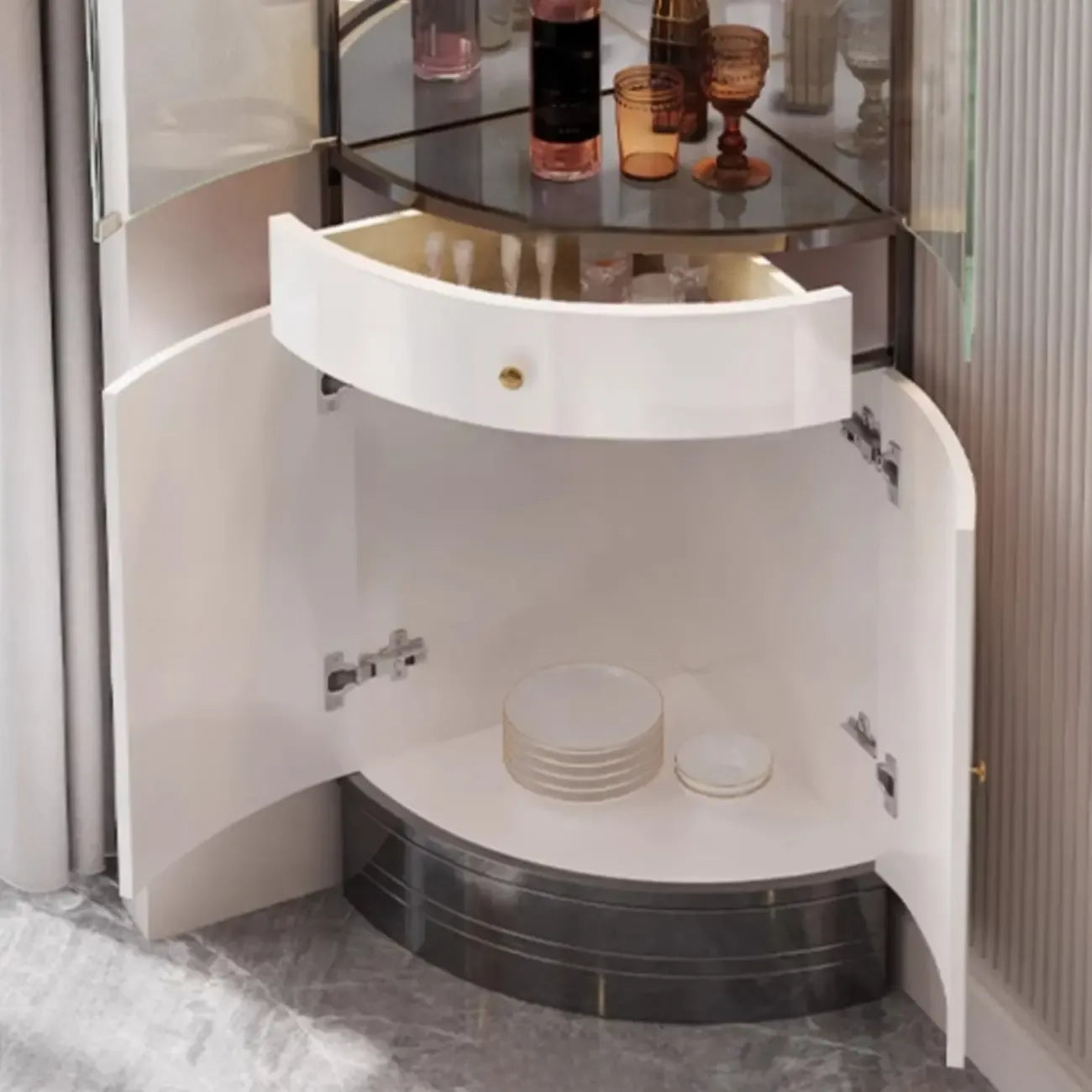 Mobile Bar Angolare con Scaffali Multipli in Vetro e Metallo per Esposizione