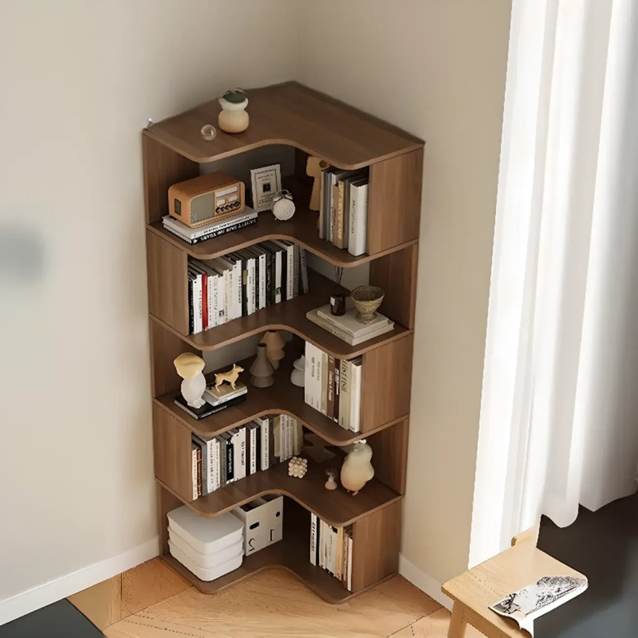 Libreria ad angolo in legno multistrato con 6 ripiani