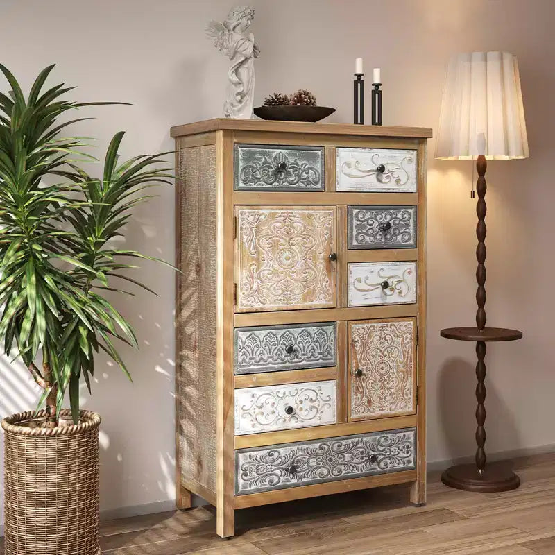 Cassettiera vintage in legno con 6 cassetti e 2 armadietti, comò rustico intagliato multicolore per soggiorno