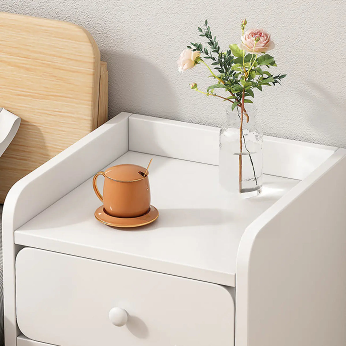 Comodino Semplice Bianco in Legno Naturale a 2 Cassetti