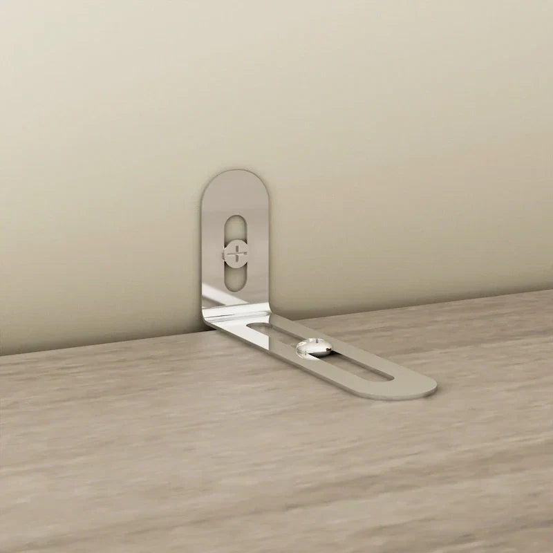 Armadio moderno freestanding in legno massiccio con ripiani