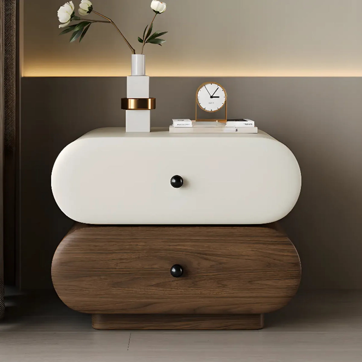 Comodino moderno bicolore con cassetti contenitori
