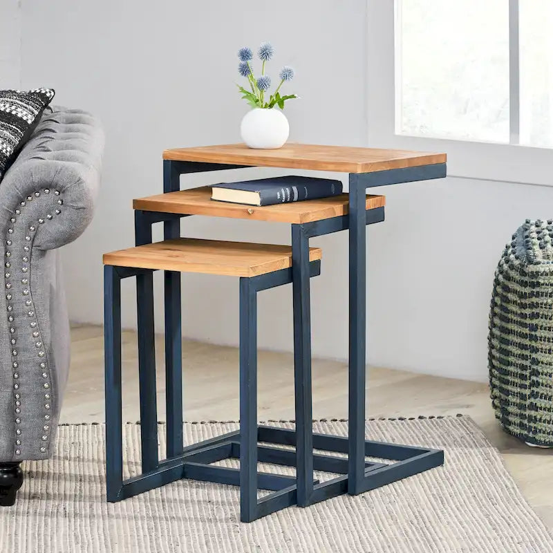 Tables gigognes Darlah modernes industrielles en bois de sapin (ensemble de 3) par Christopher Knight Home