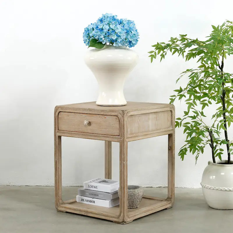 Tavolino laterale Artissance Peking Square con cassetto, altezza 68,5 cm, finitura bianca slavata