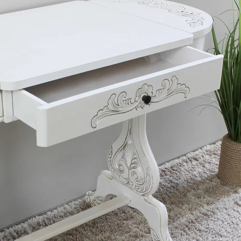 Scrivania Windsor intagliata con cassetti