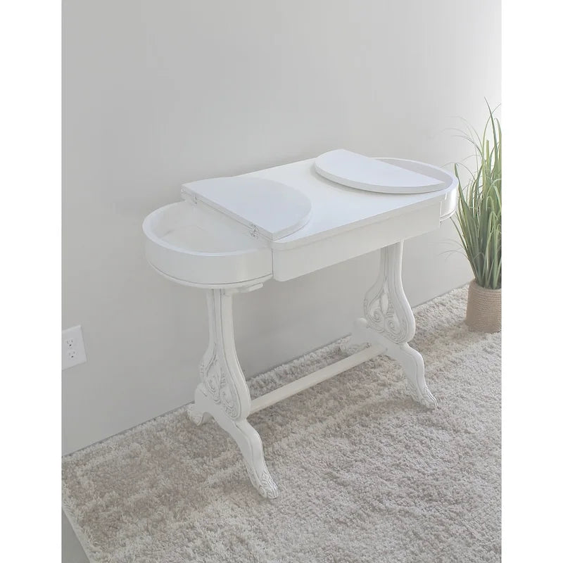 Scrivania Windsor intagliata con cassetti