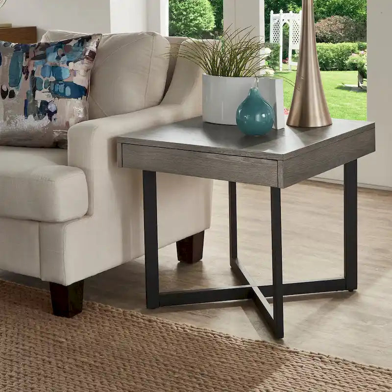 Tavolino finale in legno Eldersley con un cassetto di iNSPIRE Q Modern