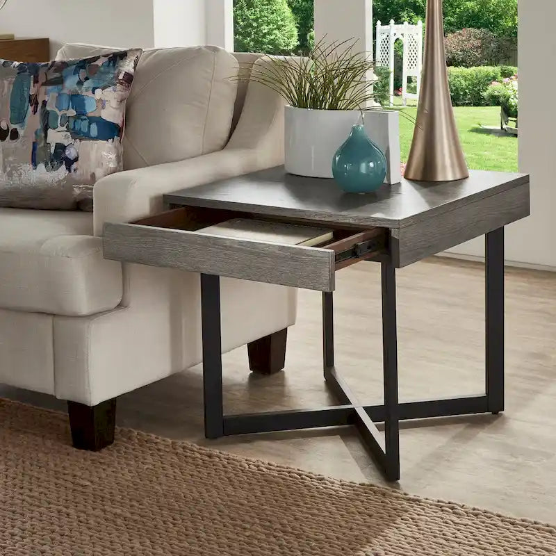 Tavolino finale in legno Eldersley con un cassetto di iNSPIRE Q Modern