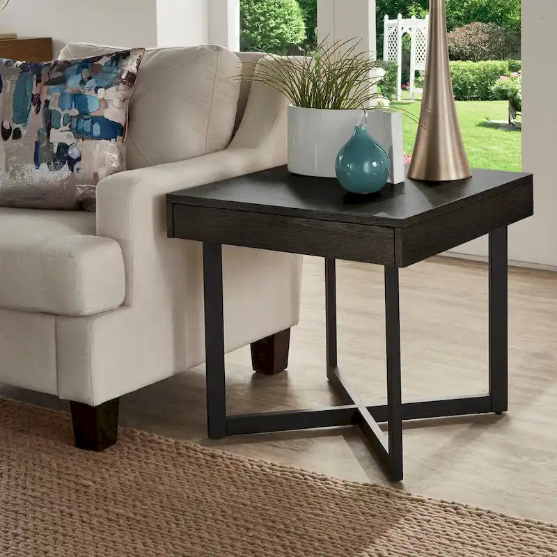 Tavolino finale in legno Eldersley con un cassetto di iNSPIRE Q Modern