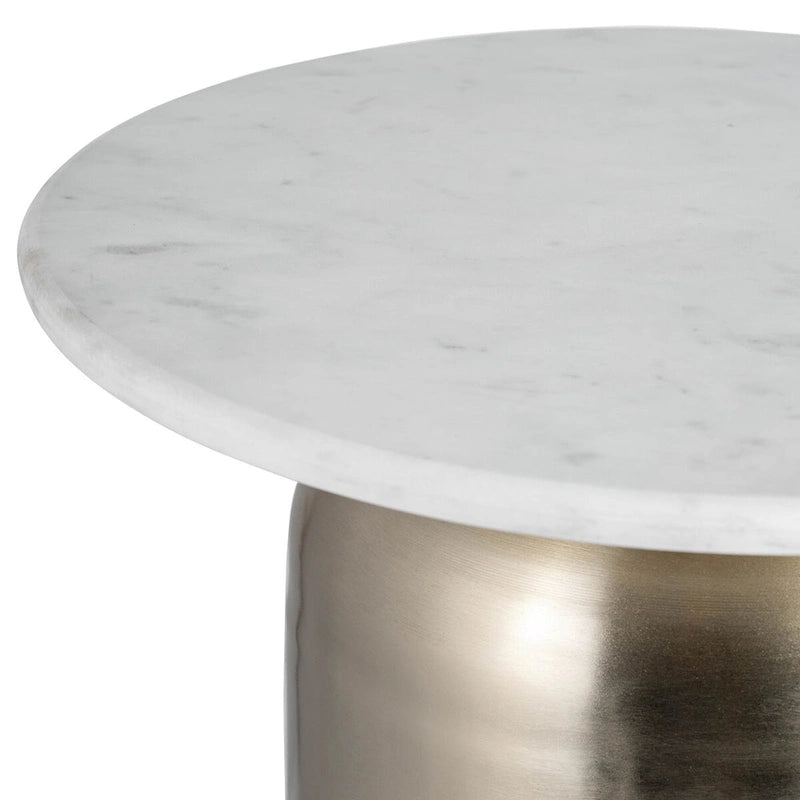Tavolino Sagebrook Home Modern in marmo/metallo bianco neutro e oro - 16 x 16 x 23