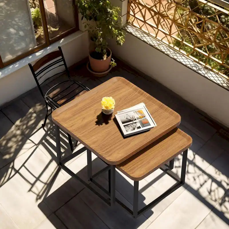 Set di 2 Tavolini da Caffè Nidificanti Quadrati in Legno e Metallo, Tavolini Laterali Impilabili - 56x56x46 cm