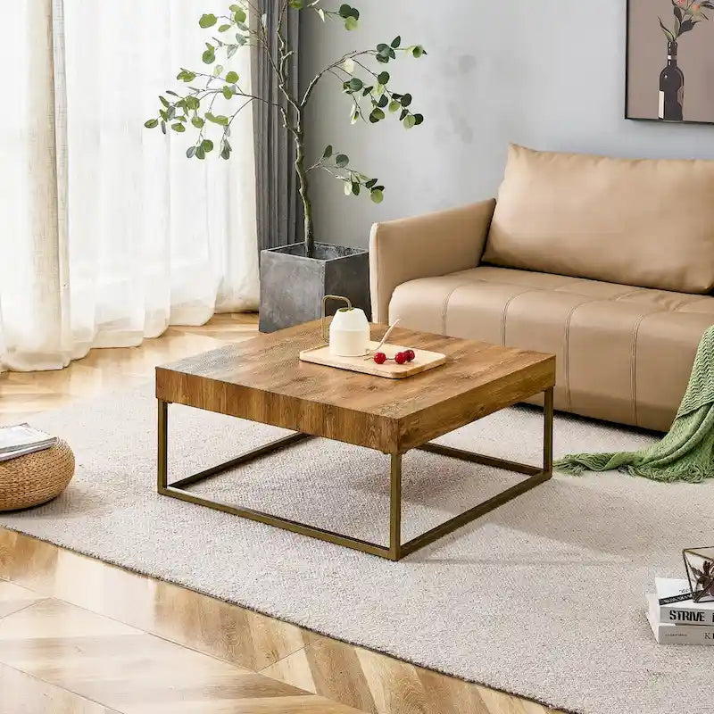 Tavolino da caffè in legno dall'eleganza naturale