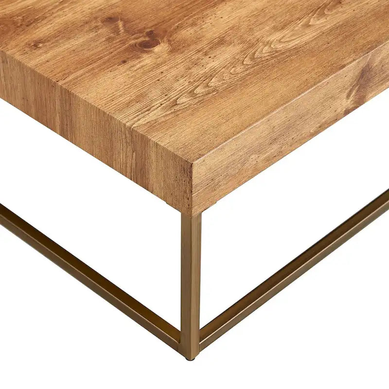Tavolino da caffè in legno dall'eleganza naturale