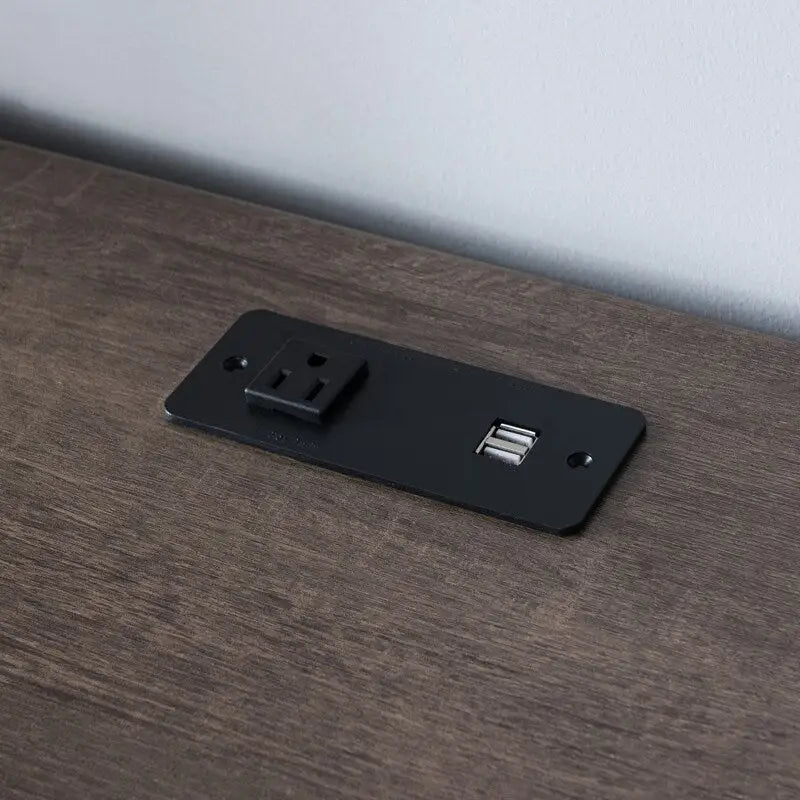 Scrivania Noce Quercia
tavolo da ufficio
elegante e resistente, alta qualità, design unico
per salotto
ufficio