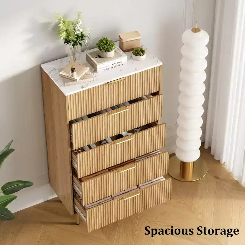 Commode 5 tiroirs Blanc / Marbre et Bois – Panneau cannelé, pour 1 personne