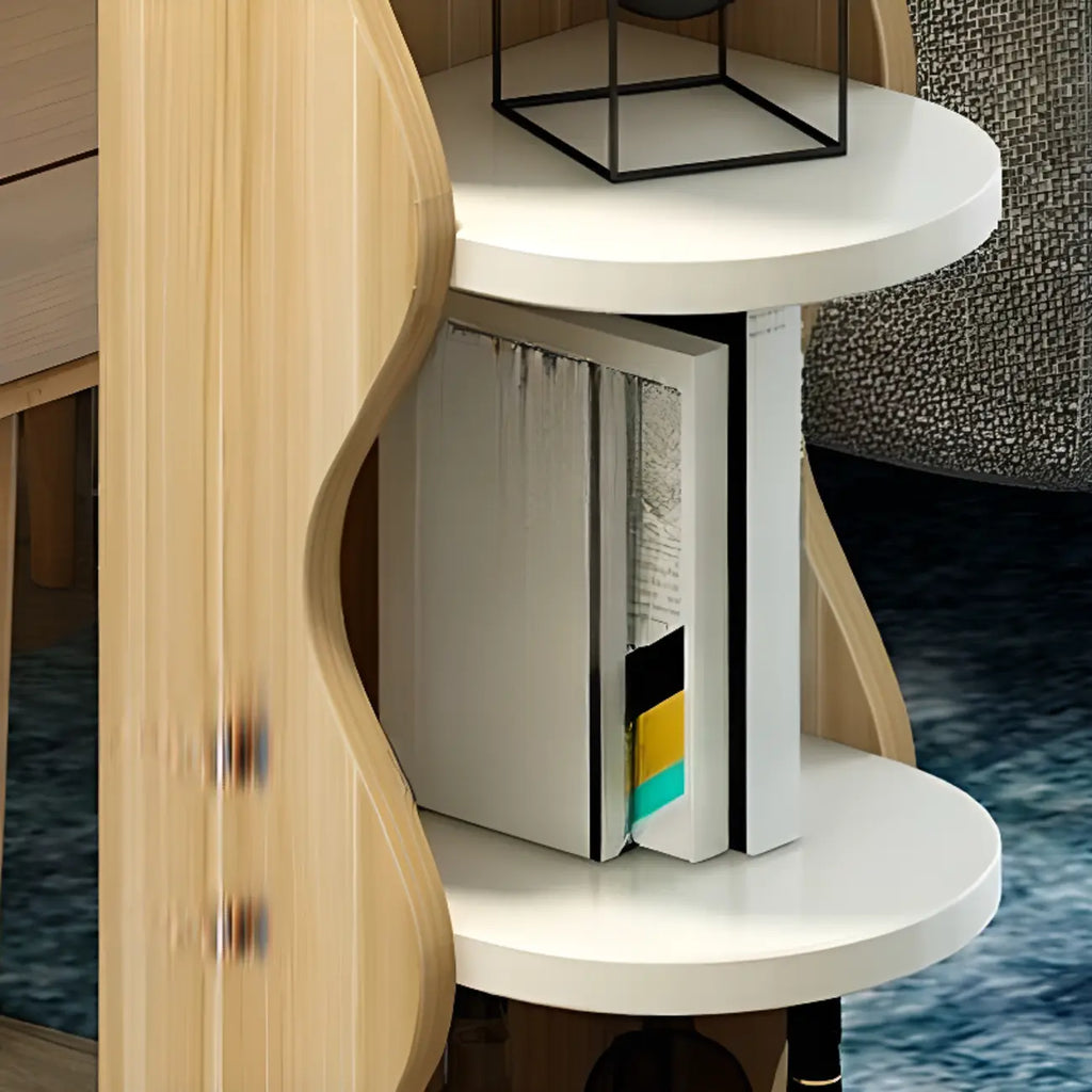 Tavoli da bar moderni con scaffali asimmetrici in legno bianco e nero