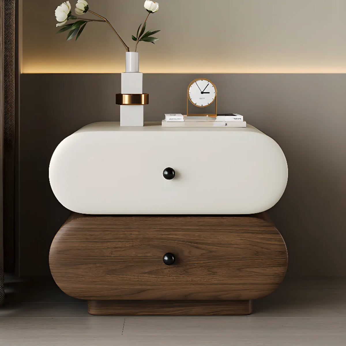 Comodino moderno bicolore con cassetti contenitori