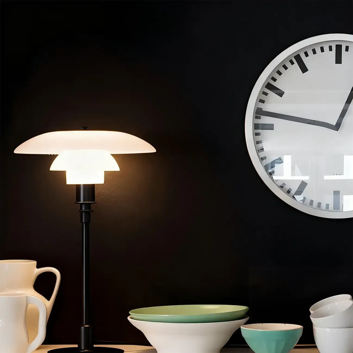 Lampe de table à LED à niveaux post-moderne HomeyFad avec alimentation intégrée